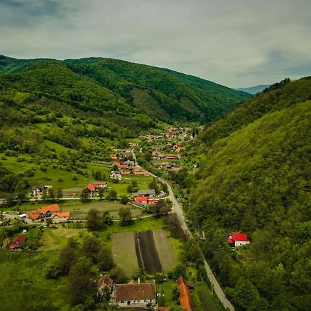 Casa Micutu Si Lya Strungari Exterior foto