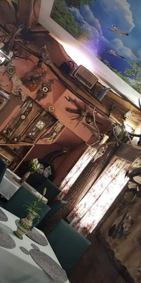 Casa Micutu Si Lya Strungari Quarto foto